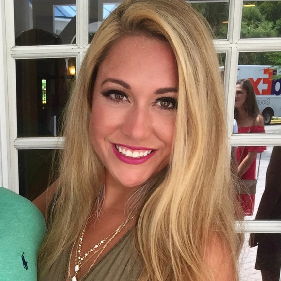 Meet your Posher, Brianna - Picture 1 of 1